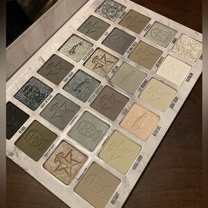 Jeffree Star Cremated Eyeshadow Palette